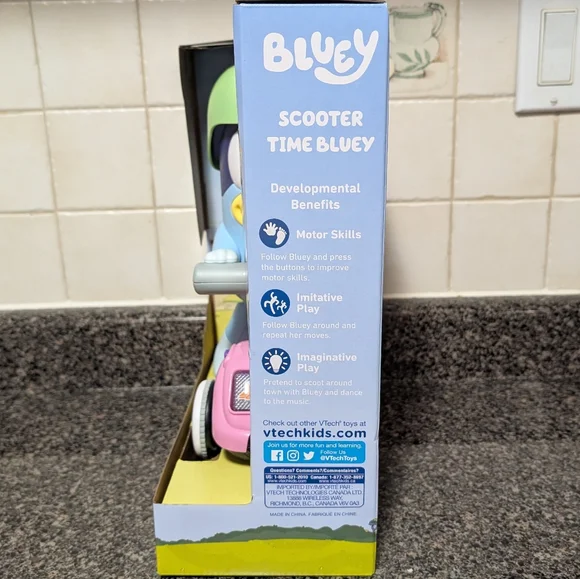 VTech Bluey Scooter Time - Picture 3 of 6